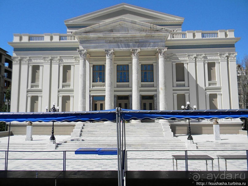 В Пирей — на туристическом автобусе