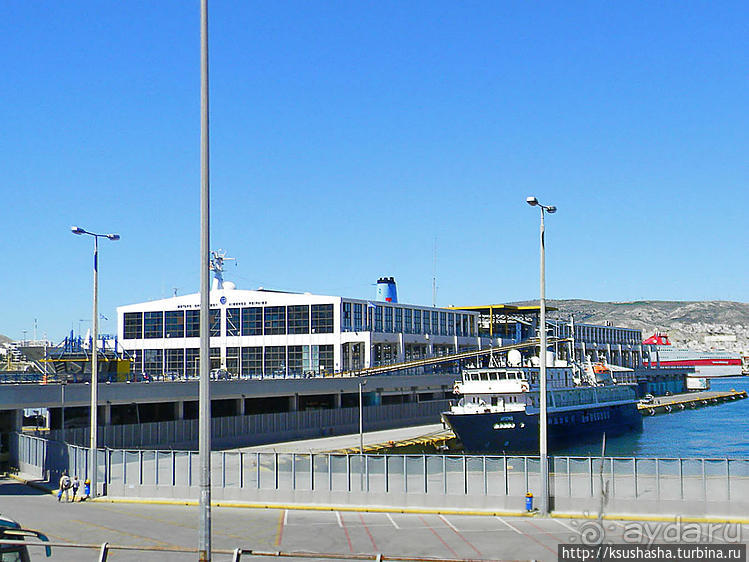 В Пирей — на туристическом автобусе