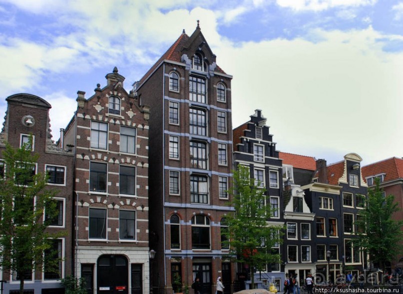 В коричневых тонах В коричневых тонах