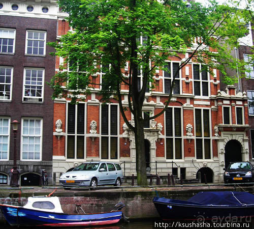 В коричневых тонах В коричневых тонах