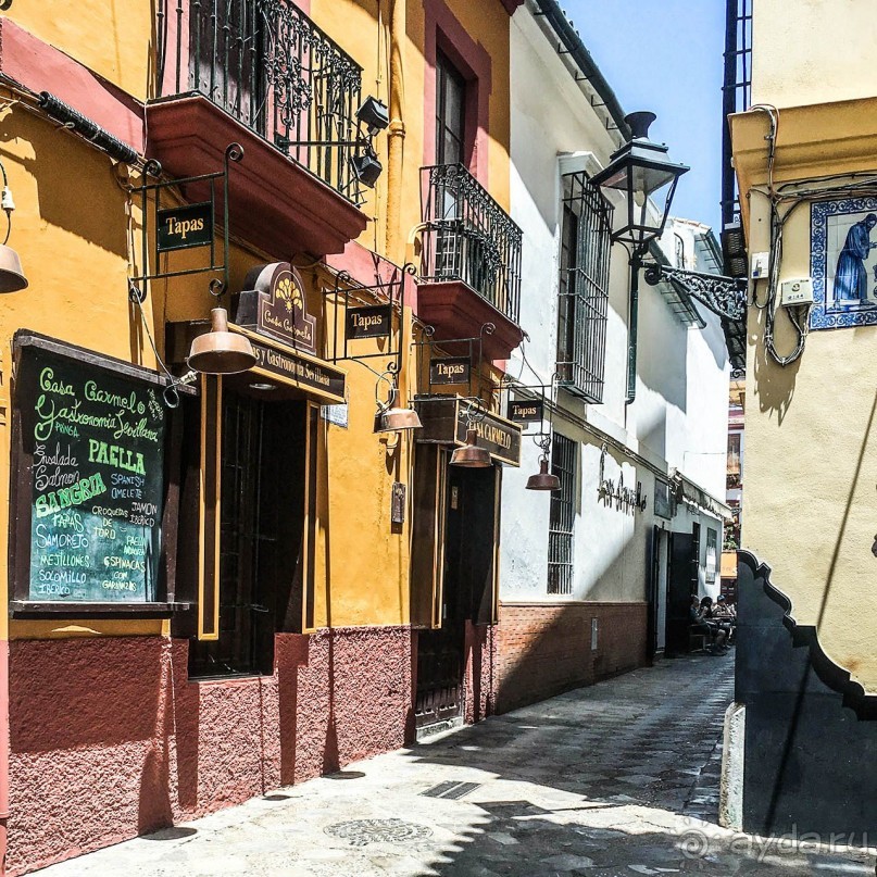 В квартале Санта-Крус