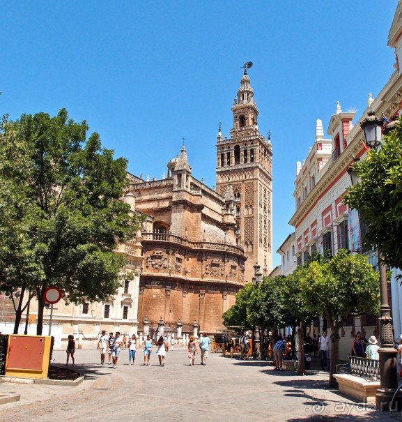 В квартале Санта-Крус