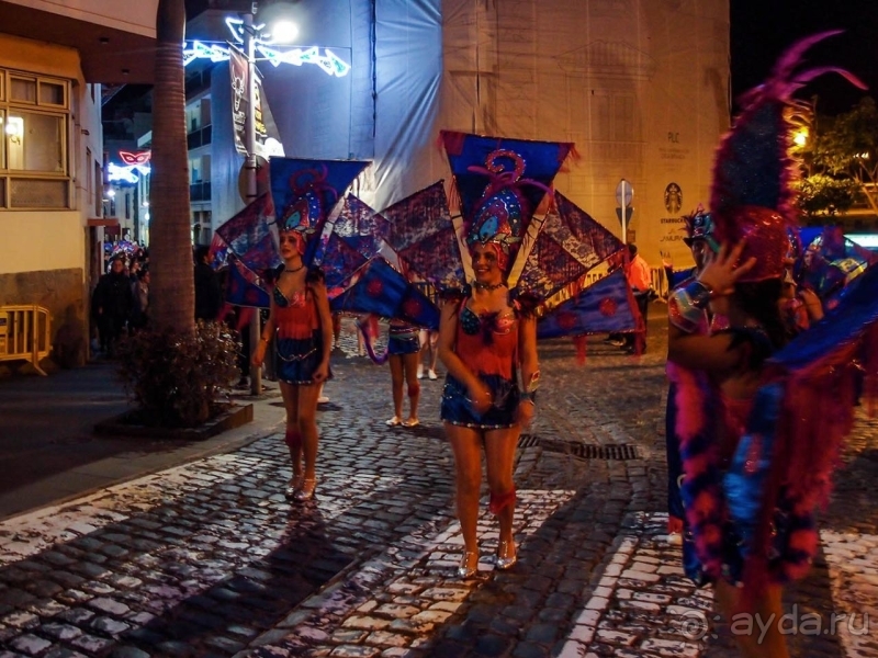 Альбом истории "Слишком темно, феерически ярко"