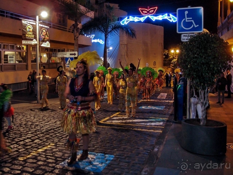 Альбом истории "Слишком темно, феерически ярко"