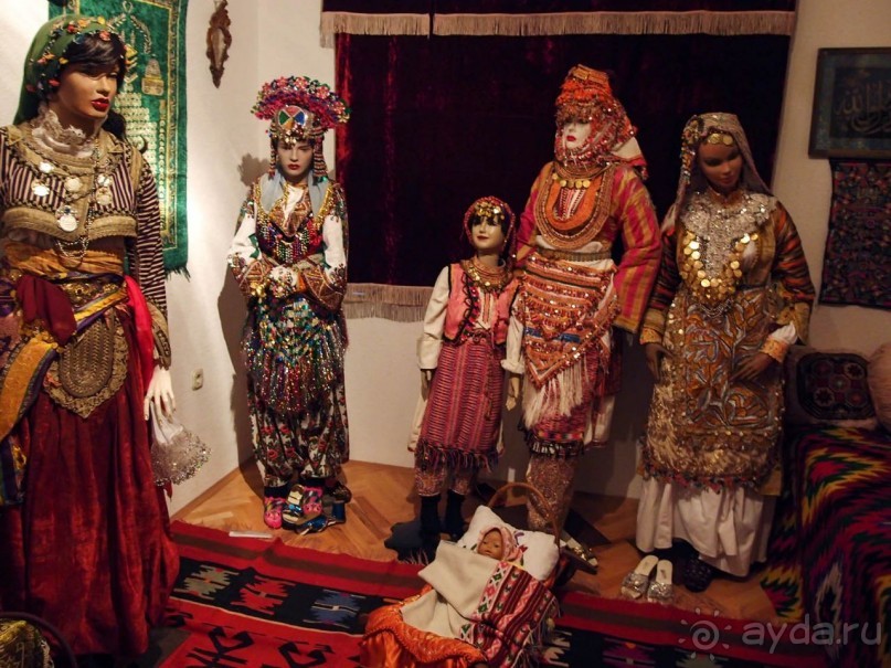 За фольклором — в Подмочани