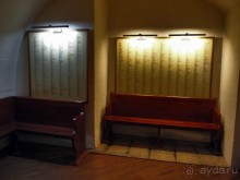 Печальный замок на набережной