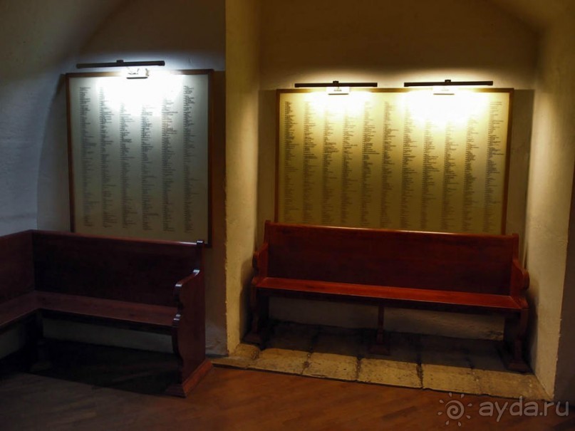 Печальный замок на набережной