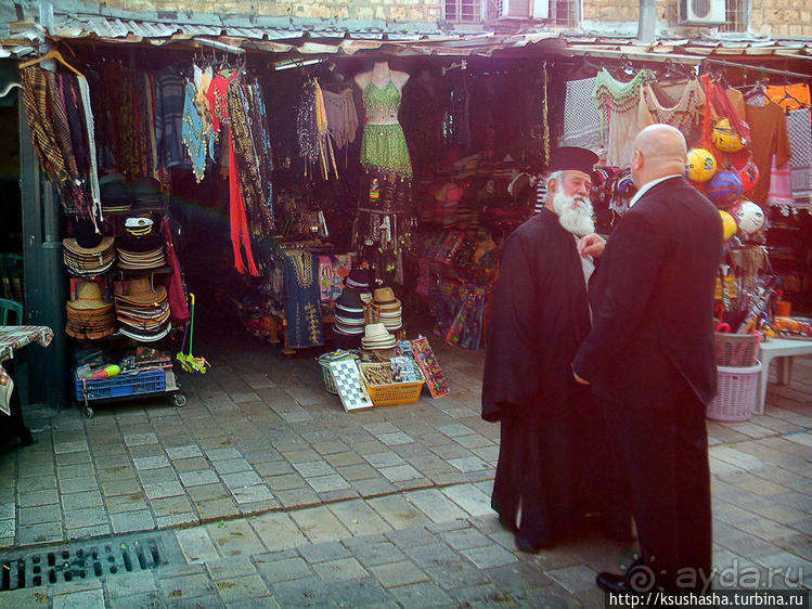 Самая красивая синагога и самая большая мечеть