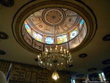 Самая красивая синагога и самая большая мечеть