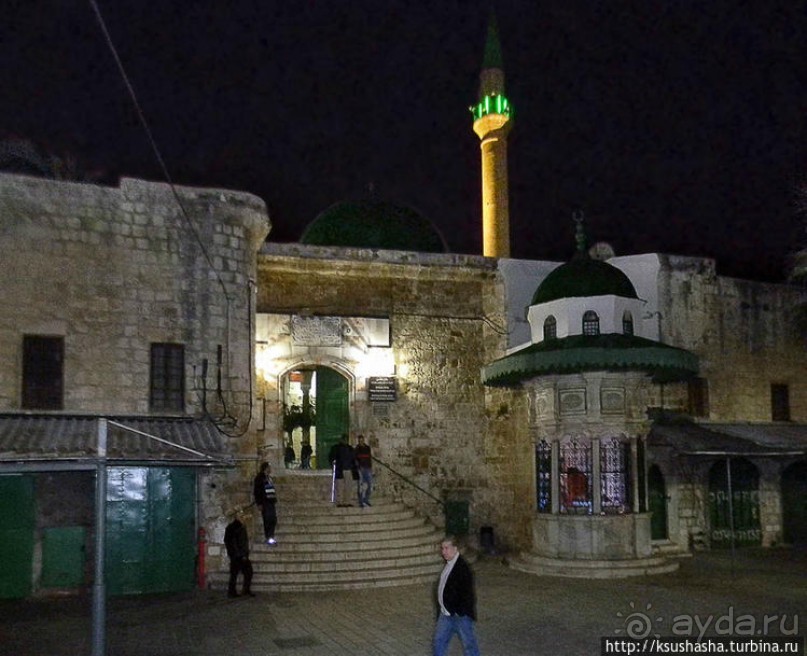 Самая красивая синагога и самая большая мечеть