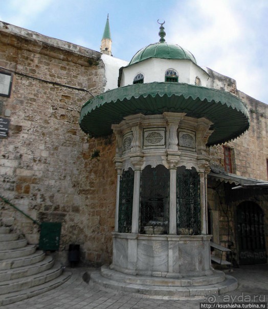 Самая красивая синагога и самая большая мечеть