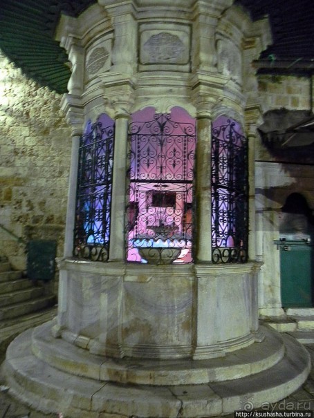 Самая красивая синагога и самая большая мечеть