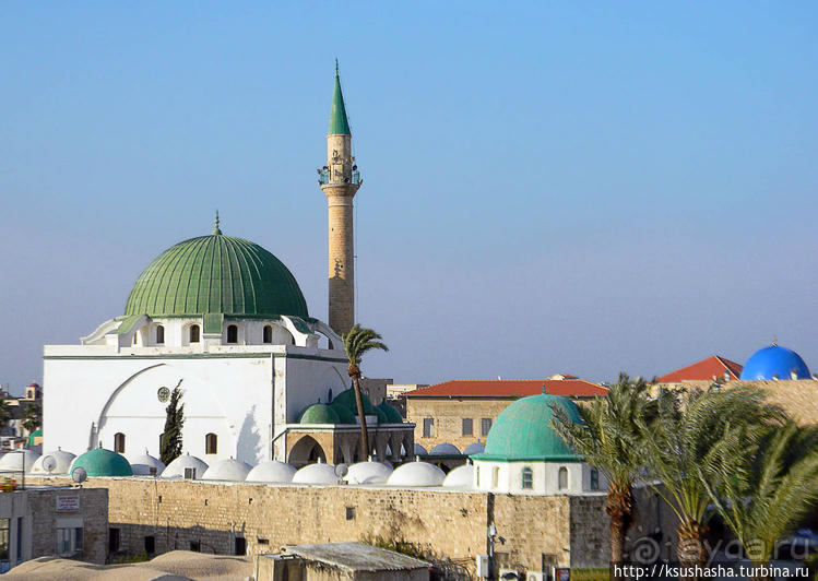 Самая красивая синагога и самая большая мечеть
