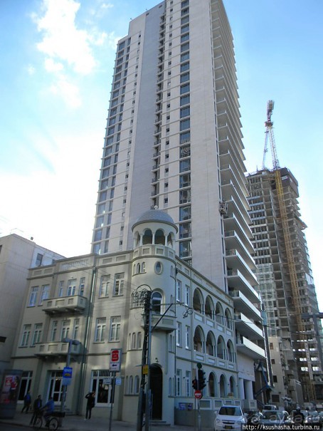 Эклектика и баухаус на бульваре Ротшильда