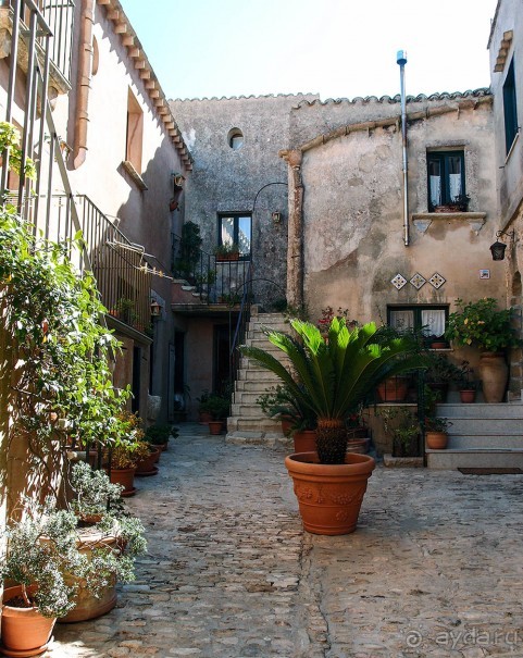 В сладкой глазури Горький миндаль