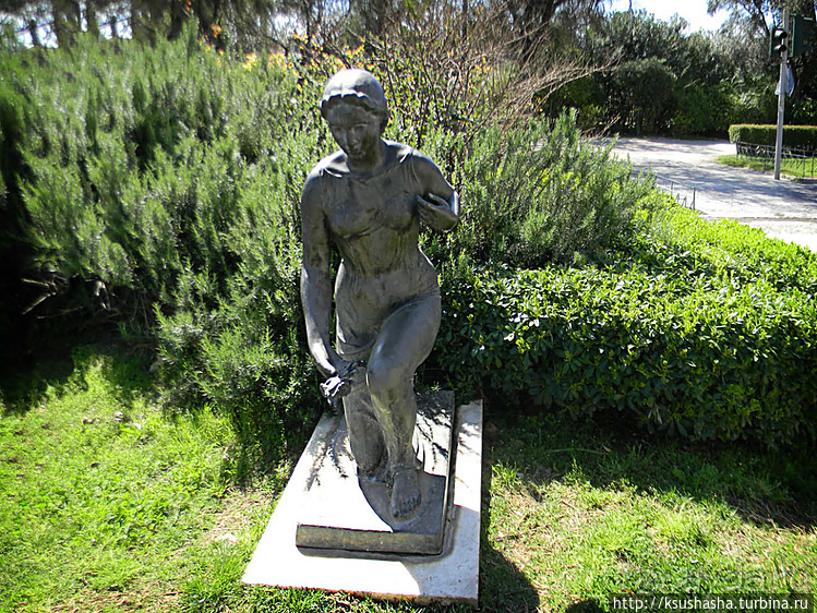 Первый Олимпийский дворец рядом с храмом Зевса Олимпийского