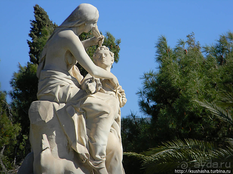 Первый Олимпийский дворец рядом с храмом Зевса Олимпийского