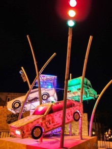 Снова расцветился город ночной