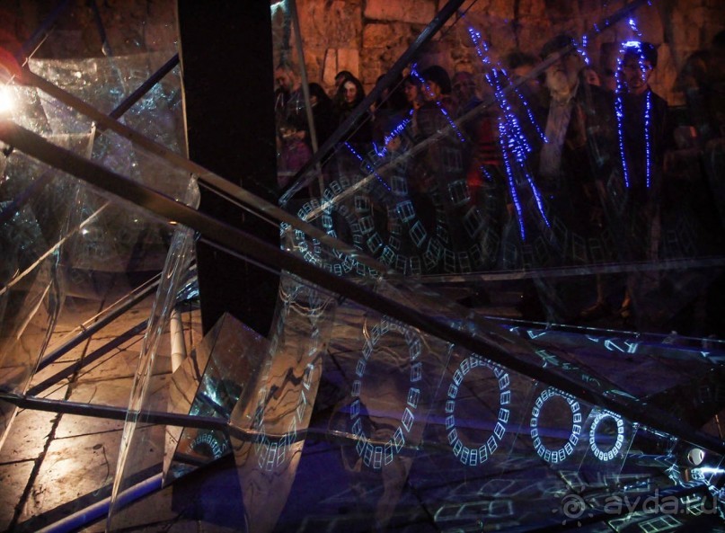 Снова расцветился город ночной