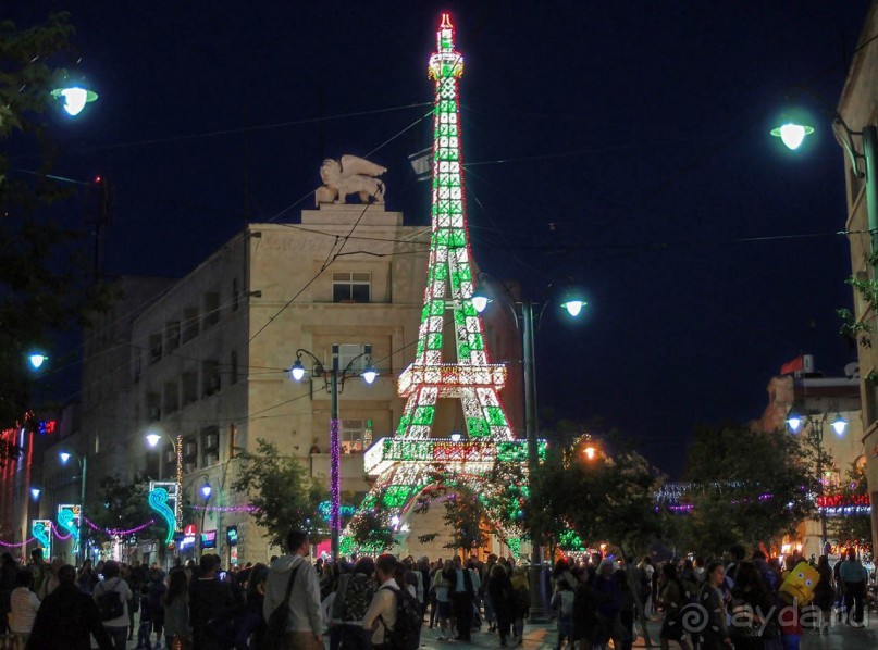 Снова расцветился город ночной