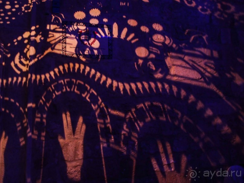 Снова расцветился город ночной