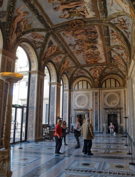 Рафаэль и Фарнезина