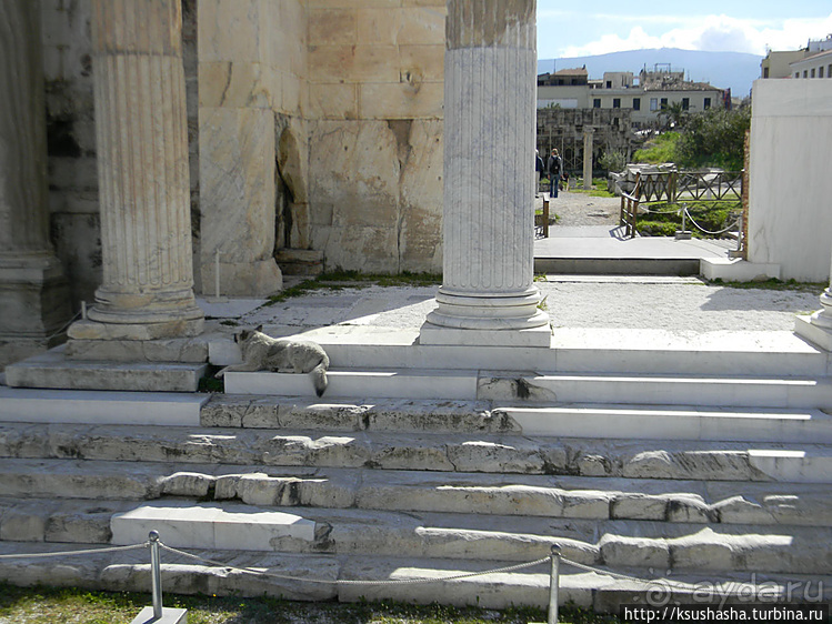 Римская Агора, Скирон, Борей и Кекий