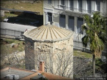 Римская Агора, Скирон, Борей и Кекий