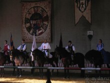 Средневековая чарда и рыцарский турнир в Шюмег