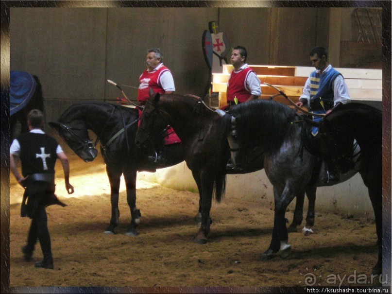 Средневековая чарда и рыцарский турнир в Шюмег