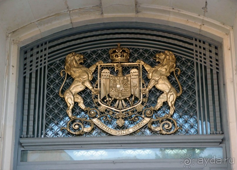 Светлая и темная энергия Площади Революции