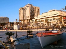 Город и Море