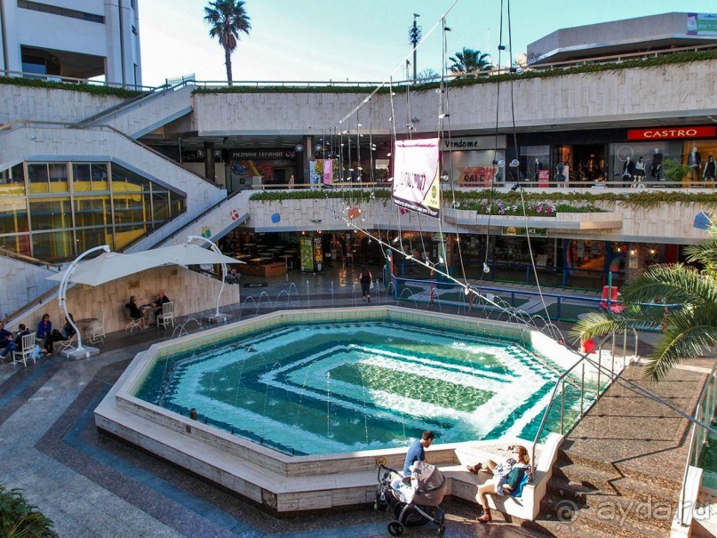 Город и Море