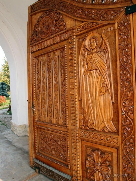 Альбом отзыва "Монастырь с цыганским именем"