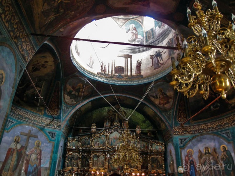 Монастырь с цыганским именем