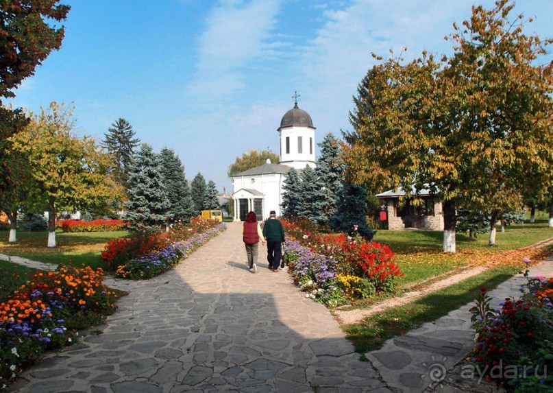 Монастырь с цыганским именем