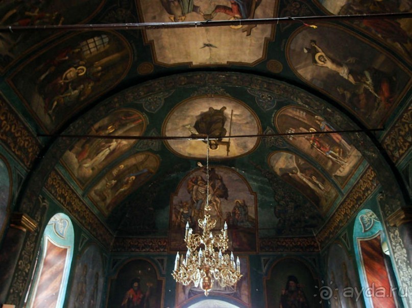 Монастырь с цыганским именем