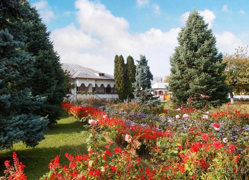 Монастырь с цыганским именем