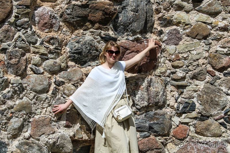 Потерянный среди густых лесов