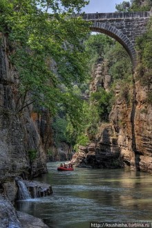 Рафтинг в каньоне Кёпрюлю