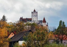 О вампирах — с юмором, о величествах — шепотом