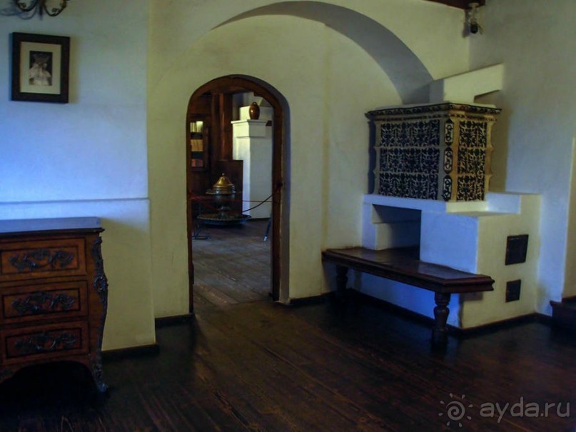 О вампирах — с юмором, о величествах — шепотом