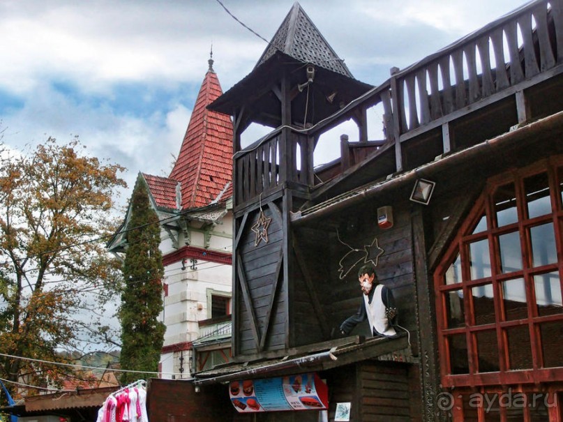 О вампирах — с юмором, о величествах — шепотом