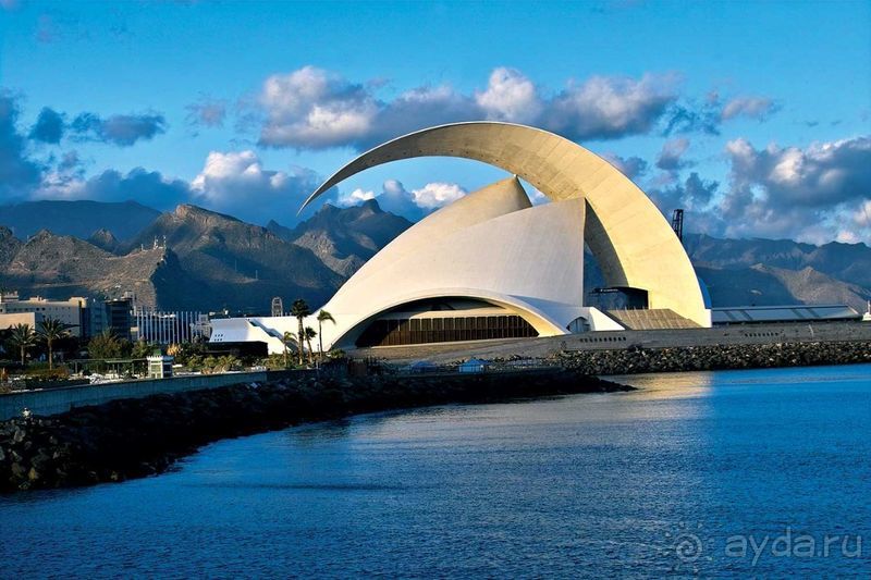 Обычный, хоть и столичный