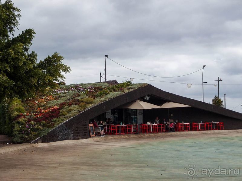 Обычный, хоть и столичный