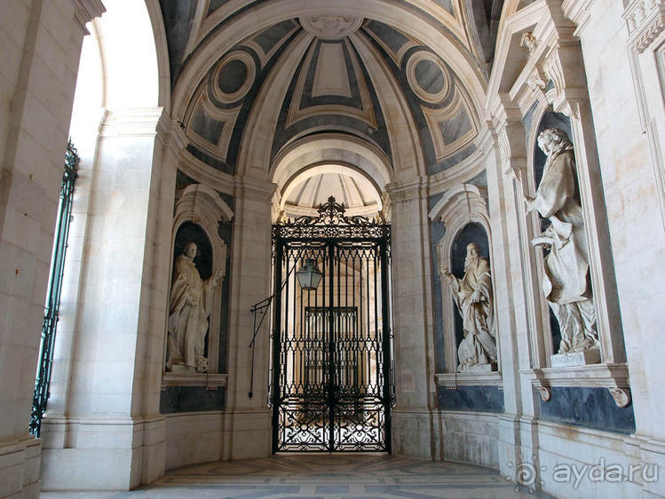 Грандиозная Мафра