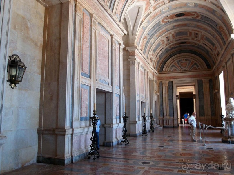 Грандиозная Мафра