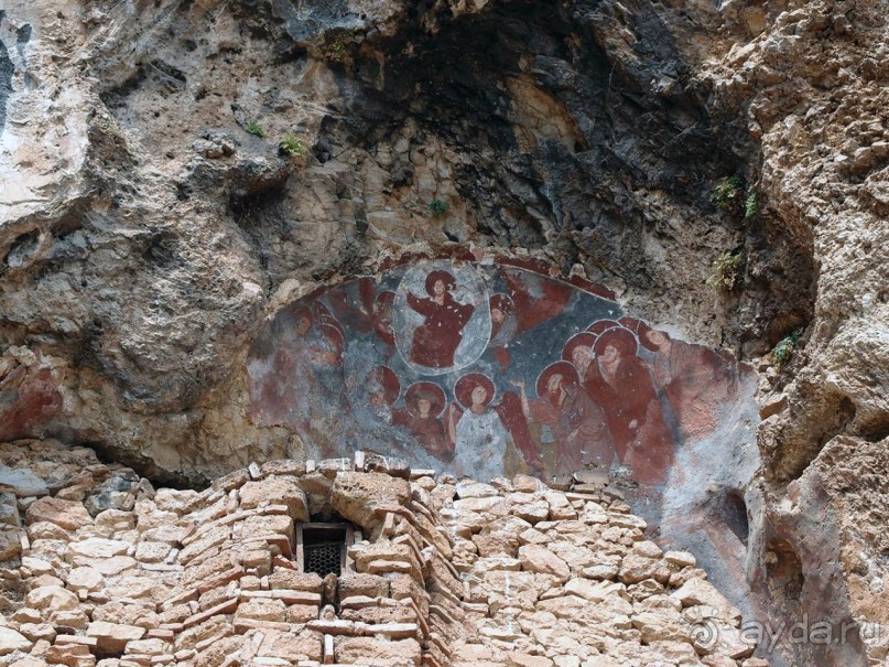 Пещерные церкви Калишты и Радожды