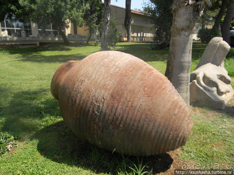 Для чего предназначен такой большой кувшин?