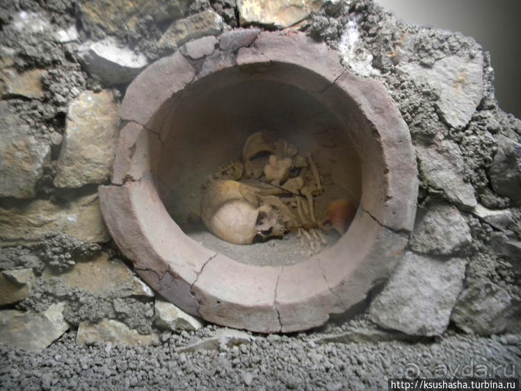 Для чего предназначен такой большой кувшин?